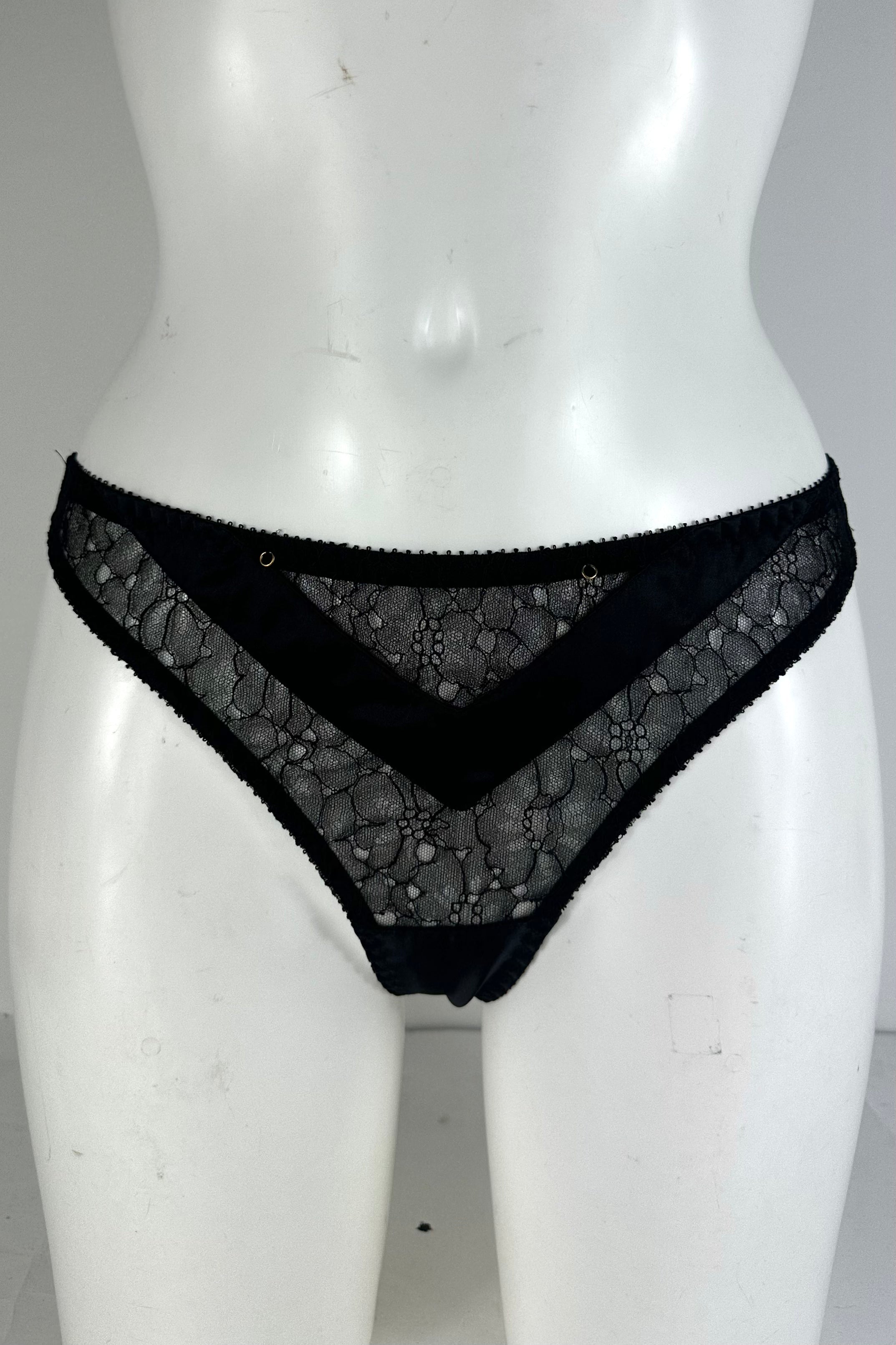 Lyvie Thong SS0902012