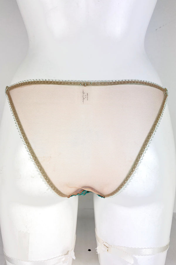 BEYOND SUSTAINABLE Brief SS021009
