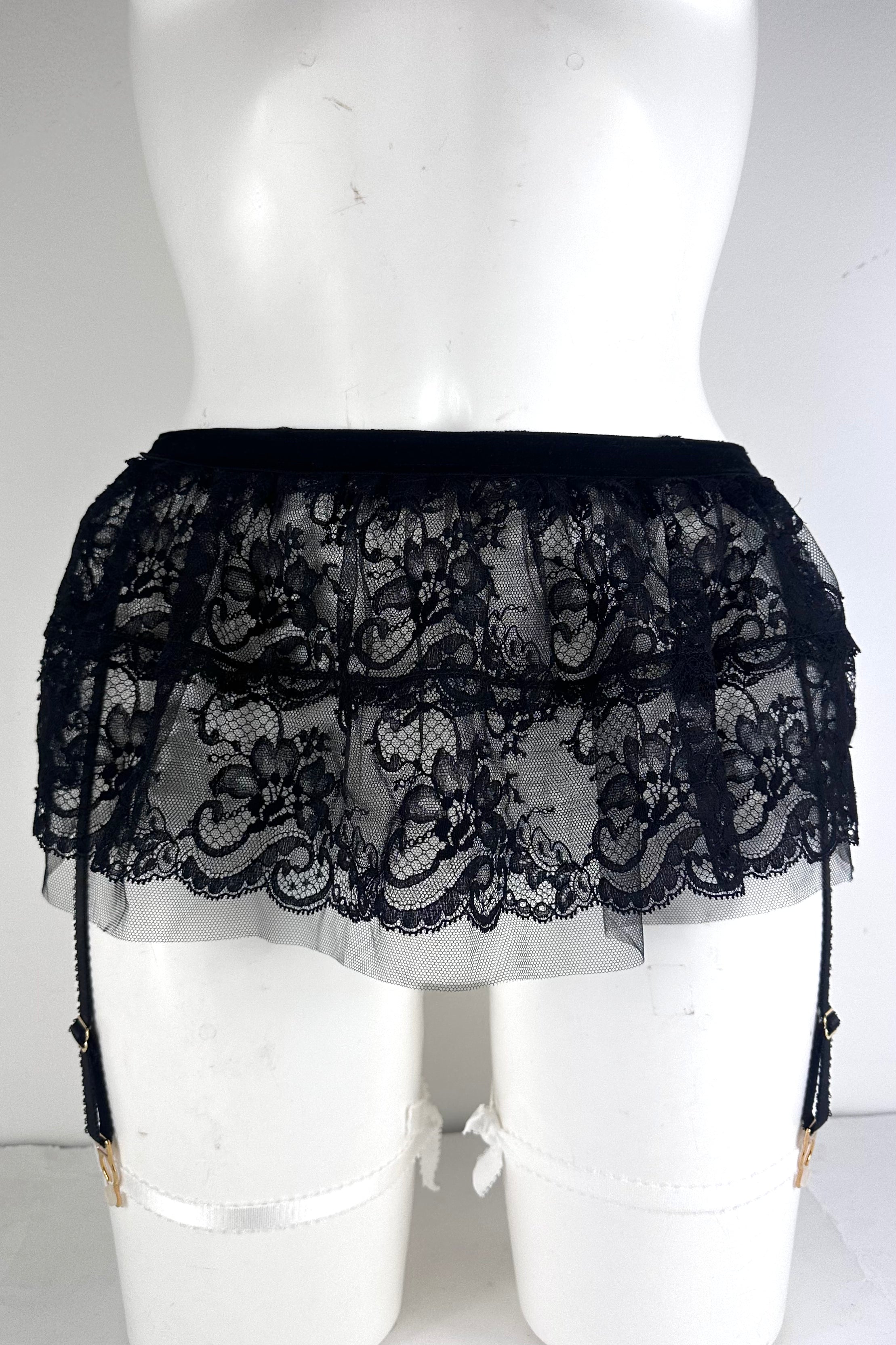 Tamara Noir Skirted Suspender SS0902034