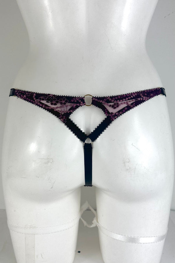 Kelly Thong SS090245