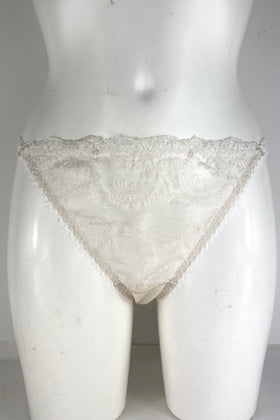 BEYOND SUSTAINABLE Brief SS0128001