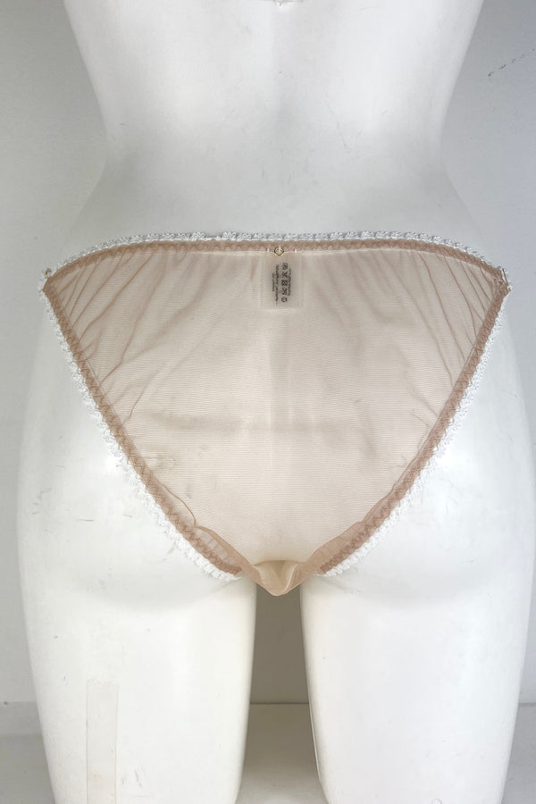 BEYOND SUSTAINABLE Brief SS0128001