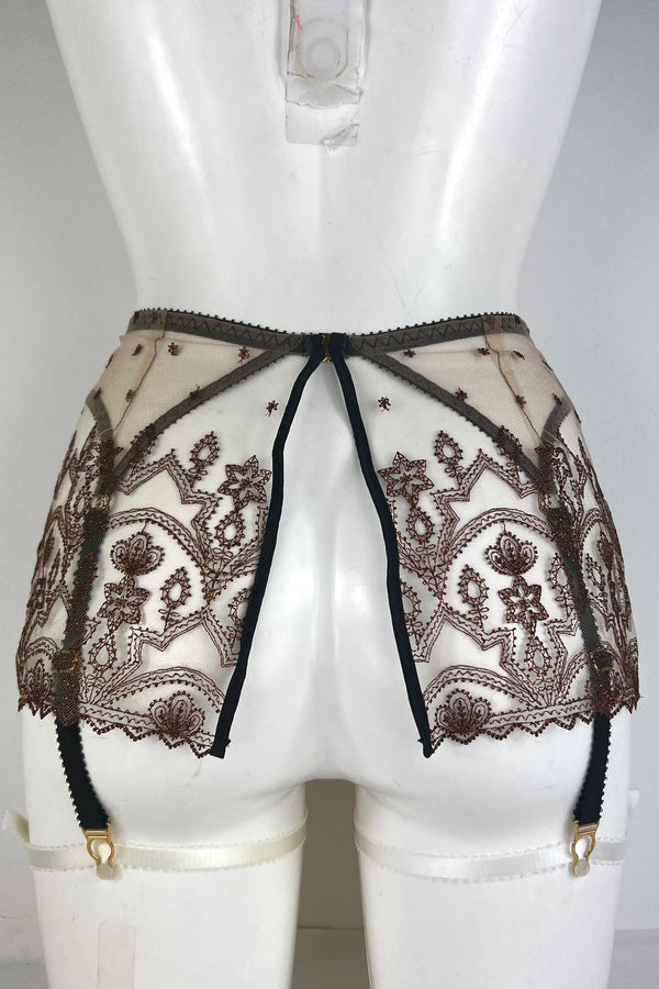 Ramya Skirted Suspender SS0128004