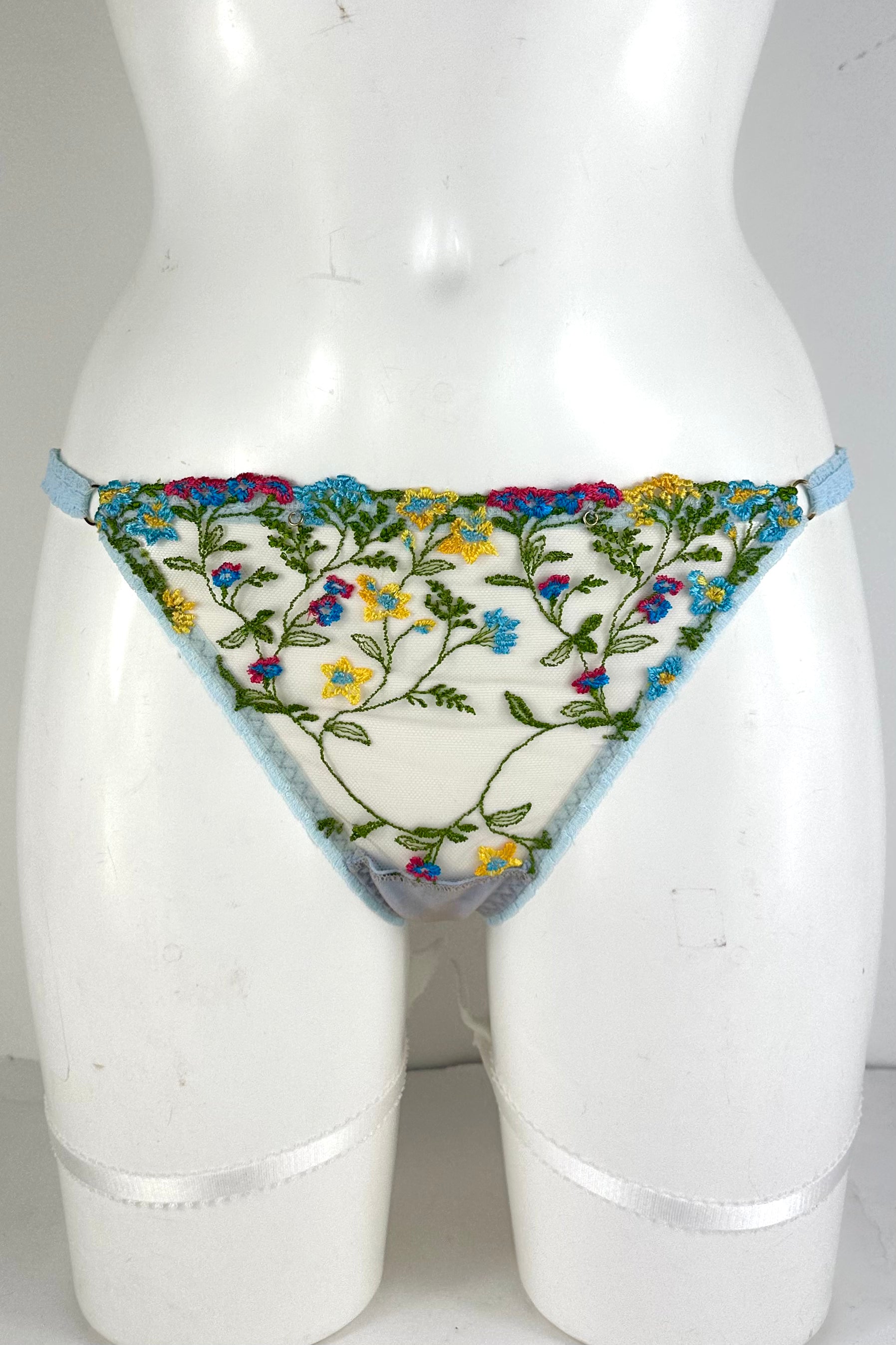 BEYOND SUSTAINABLE Brief SS0927137