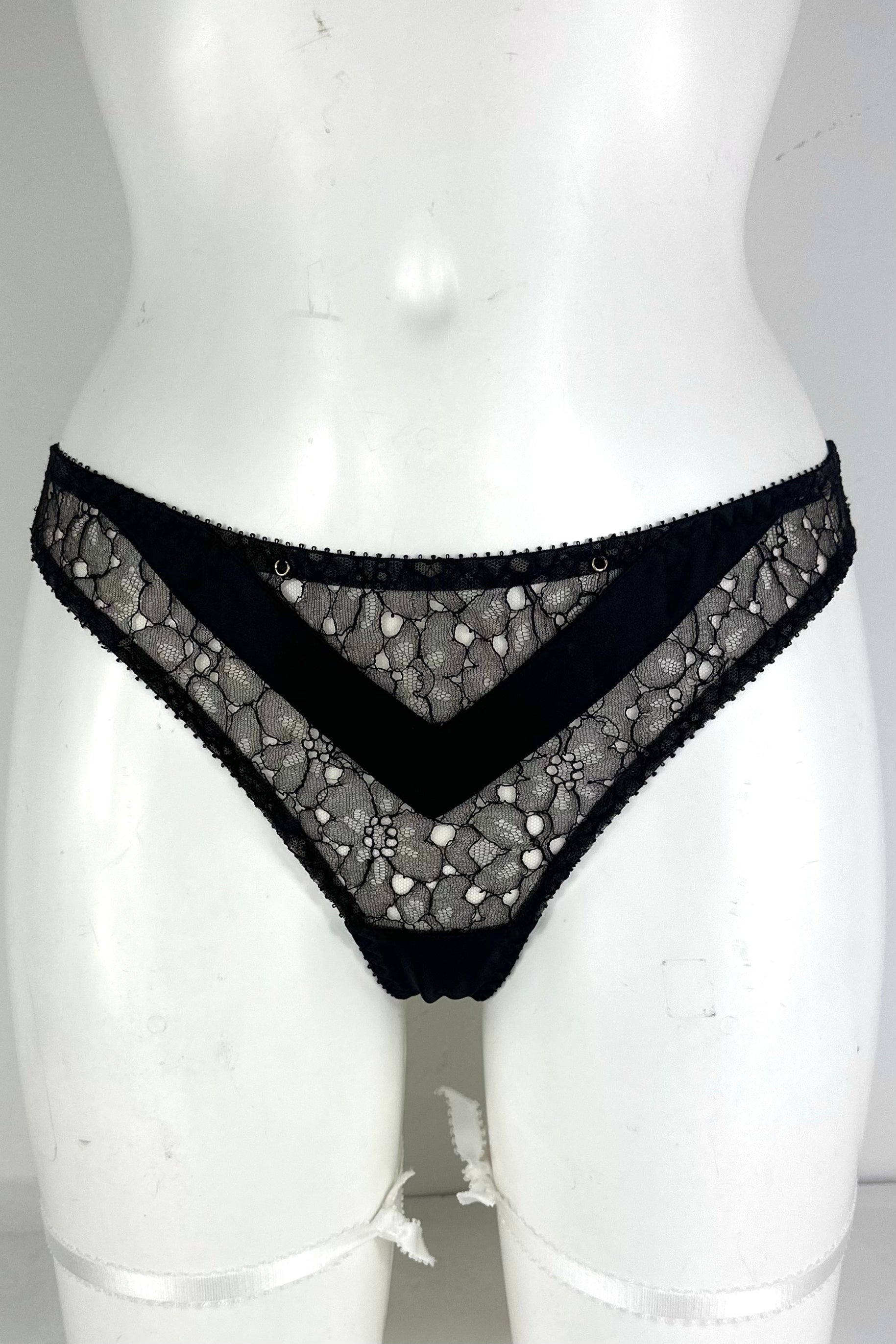 Lyvie Thong SS0927156