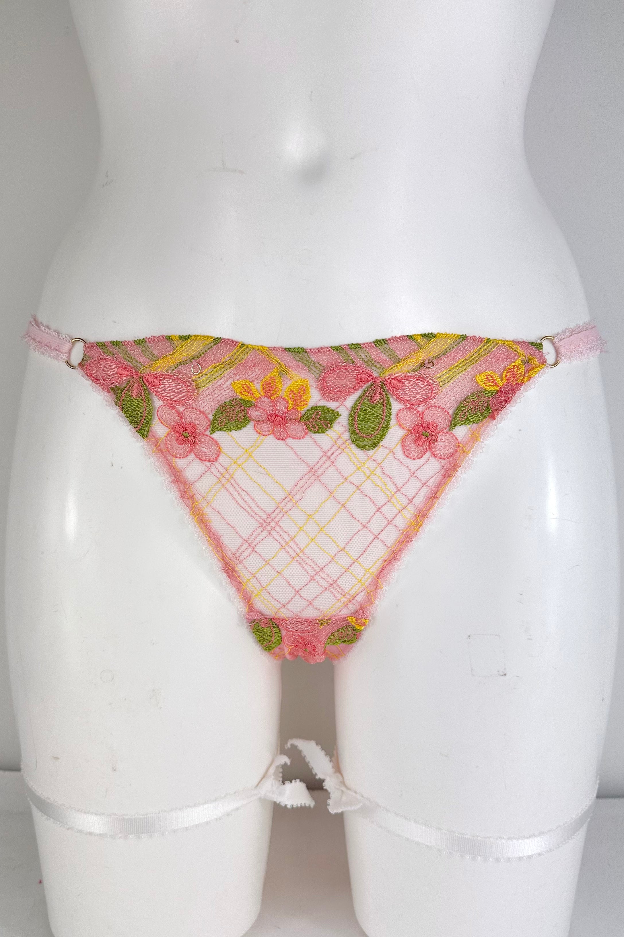 BEYOND SUSTAINABLE Brief SS0927181