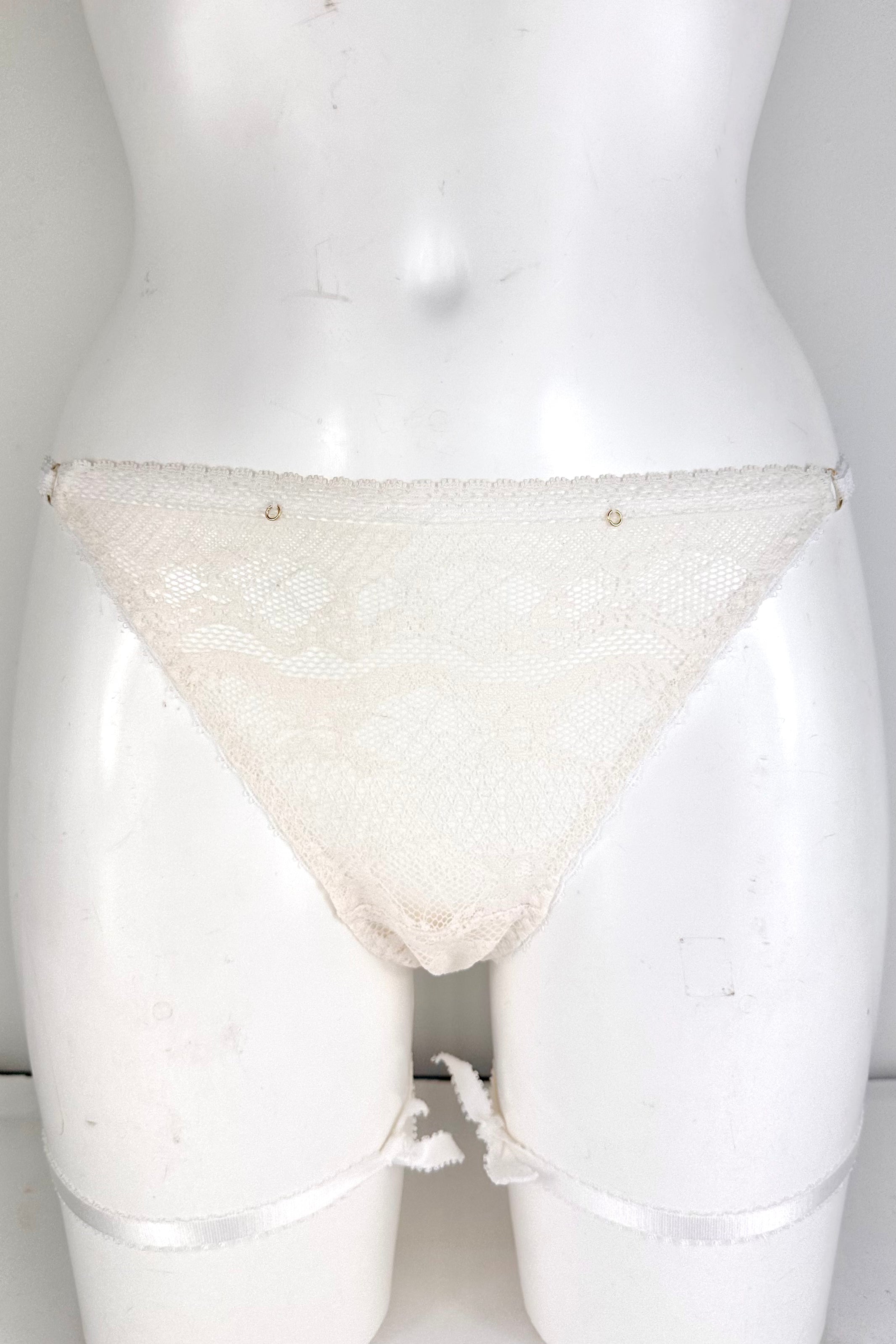 BEYOND SUSTAINABLE Brief SS0927182