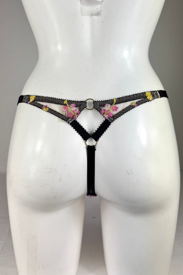 Ariel Thong SS015033