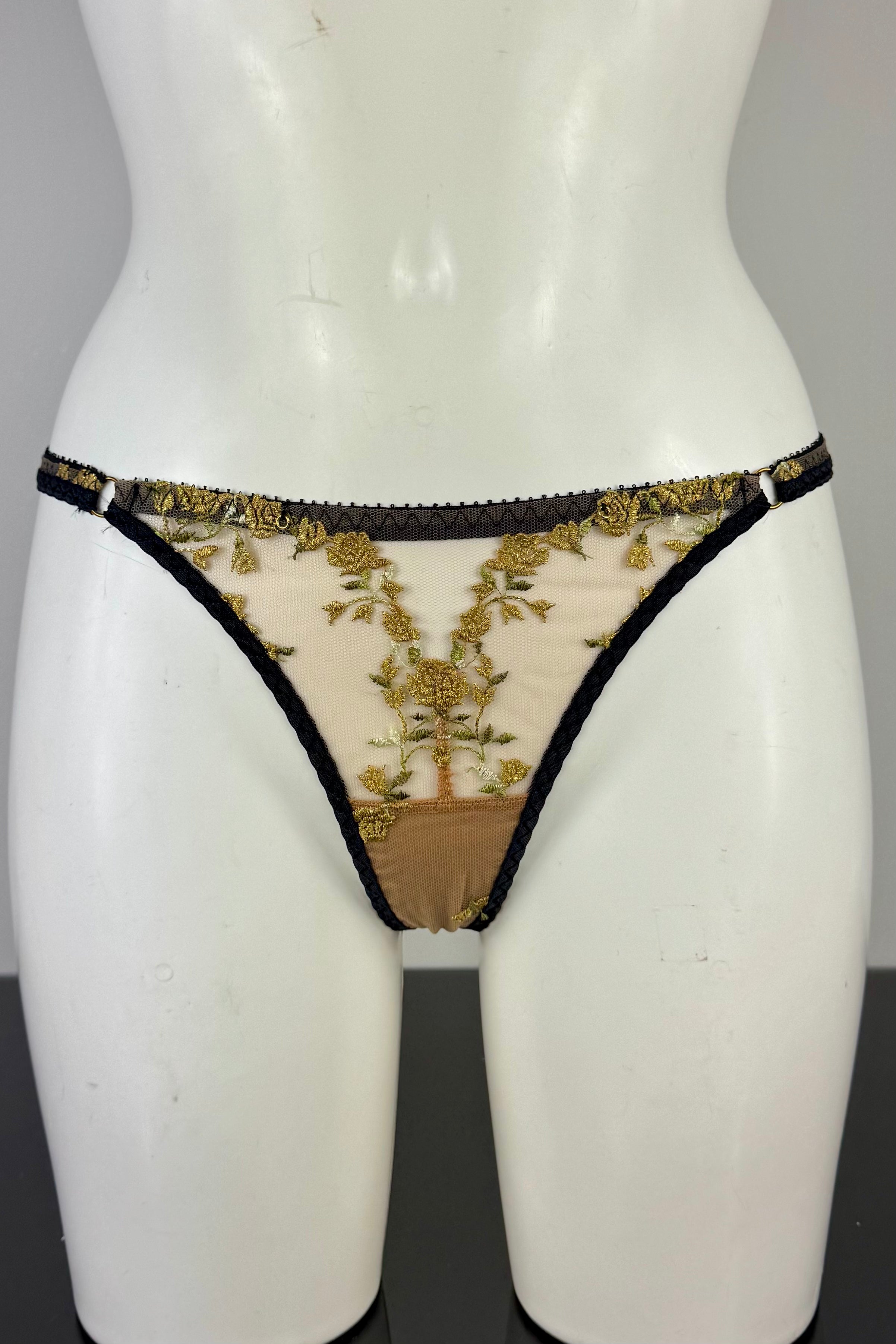 Charlotte En Or Thong SS2802082