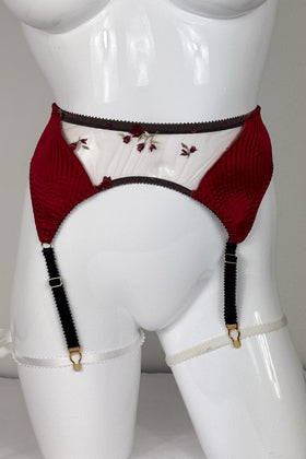 Charlotte Rouge Silk Suspender SS025094