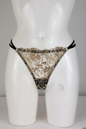 Carol Thong SS025041