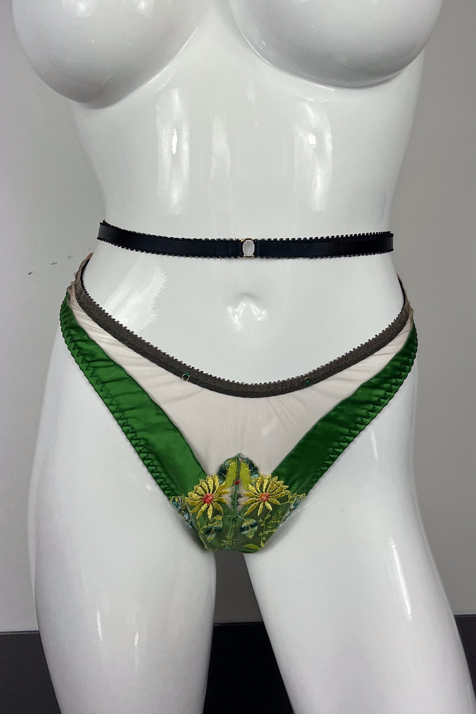 Sally High Cut Thong SS2802041