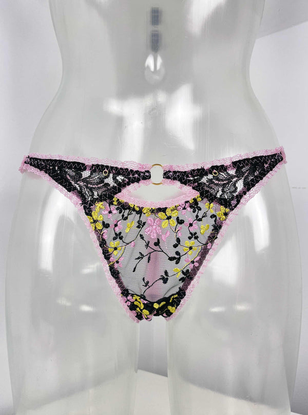 Beyond Sustainable G-String SSS1262