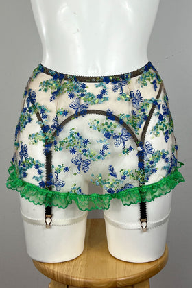 Neve Skirted Suspender SS015079