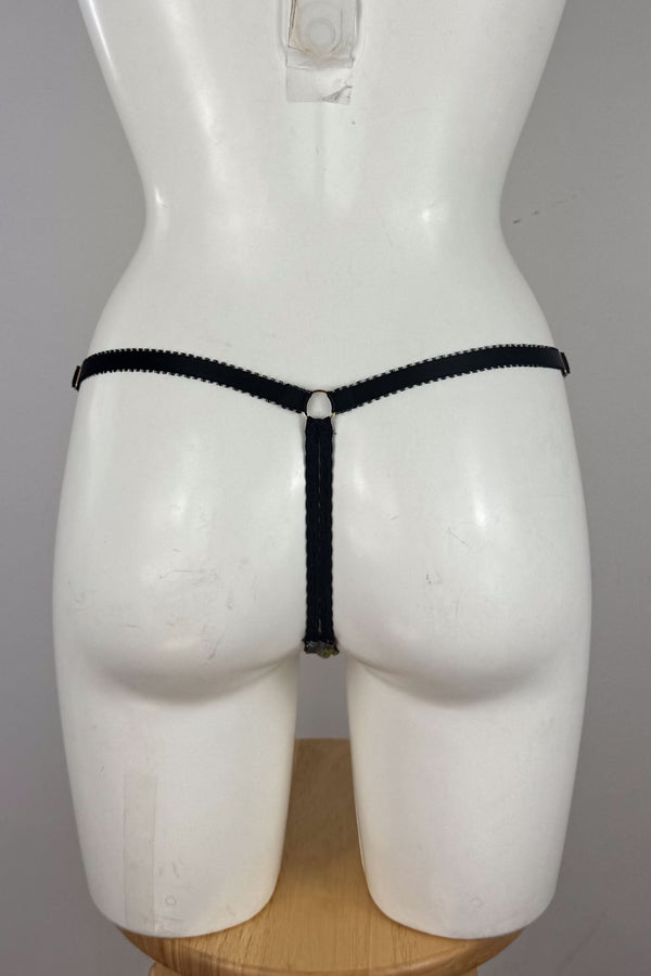 Yasmin Thong SS015116