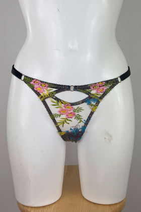 Yasmin Thong SS015116