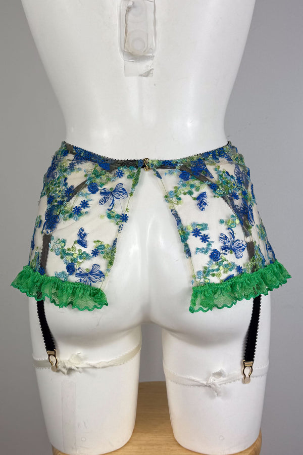 Neve Skirted Suspender SS015063