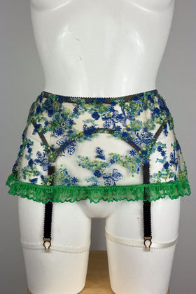 Neve Skirted Suspender SS015063