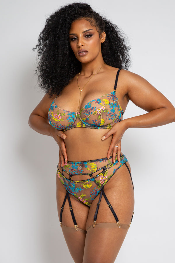 Zuzia Briefs by Edge o' Beyond